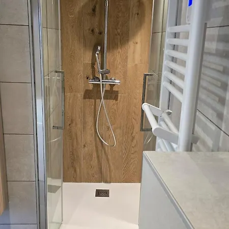 Corps De Ferme En Aubrac - Avec Jacuzzi Du 15 Avr Au 15 Oct * Montpeyroux (Aveyron)