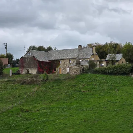 Corps De Ferme En Aubrac - Avec Jacuzzi Du 15 Avr Au 15 Oct *