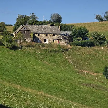 Сasa de vacaciones Corps De Ferme En Aubrac - Avec Jacuzzi Du 15 Avr Au 15 Oct Montpeyroux (Aveyron)