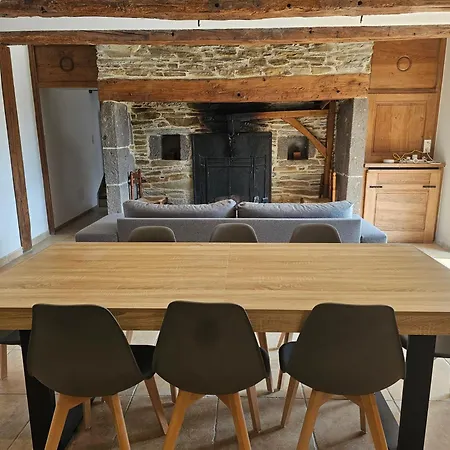 Сasa de vacaciones Corps De Ferme En Aubrac - Avec Jacuzzi Du 15 Avr Au 15 Oct *