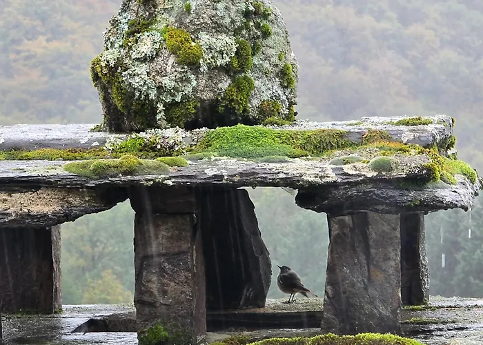 Corps De Ferme En Aubrac - Avec Jacuzzi Du 15 Avr Au 15 Oct Semesterbostad Montpeyroux (Aveyron)