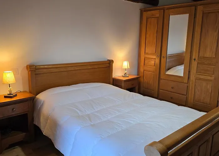 Corps De Ferme En Aubrac - Avec Jacuzzi Du 15 Avr Au 15 Oct Semesterbostad *