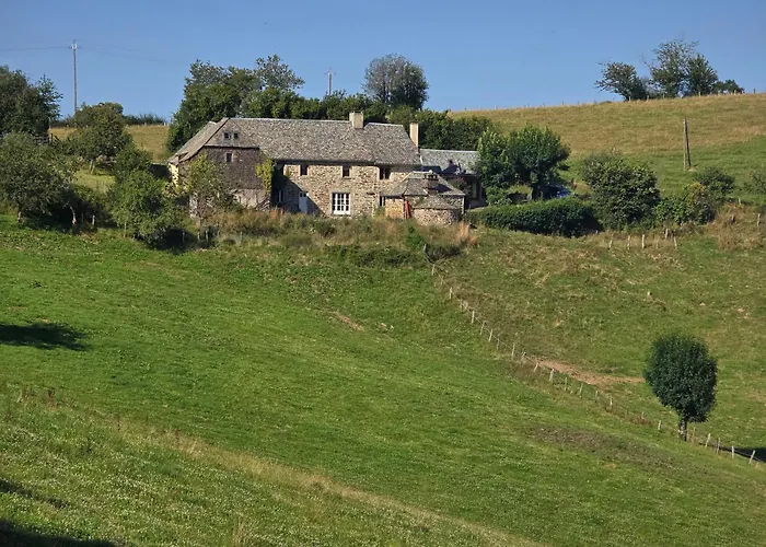 Semesterbostad Corps De Ferme En Aubrac - Avec Jacuzzi Du 15 Avr Au 15 Oct Montpeyroux (Aveyron)