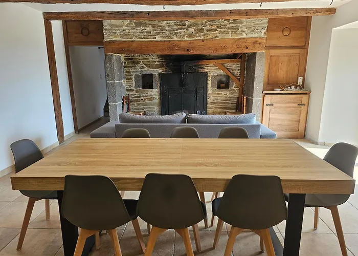 Semesterbostad Corps De Ferme En Aubrac - Avec Jacuzzi Du 15 Avr Au 15 Oct *